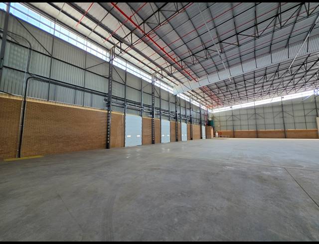 4,630M² WAREHOUSE TO LET IN AIRPORT PARK